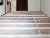 施工中　床材下地　賃貸物件
