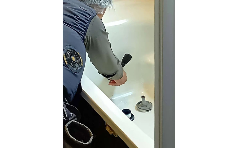 城東区　ハイブリッド給湯器リフォーム　施行中